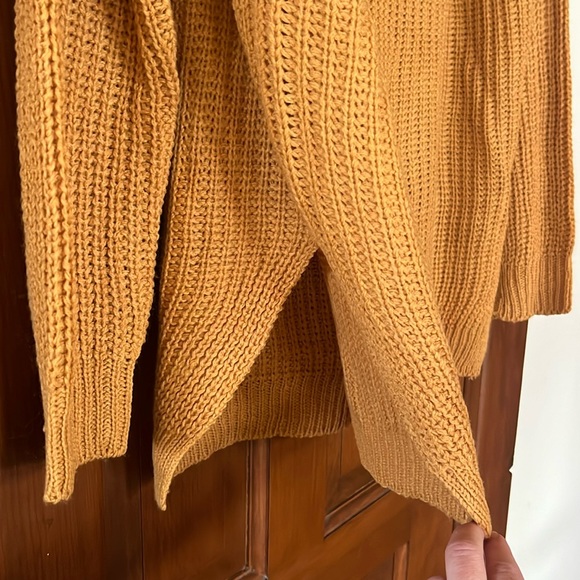 XL mustard yellow sweater NWT - Picture 2 of 4